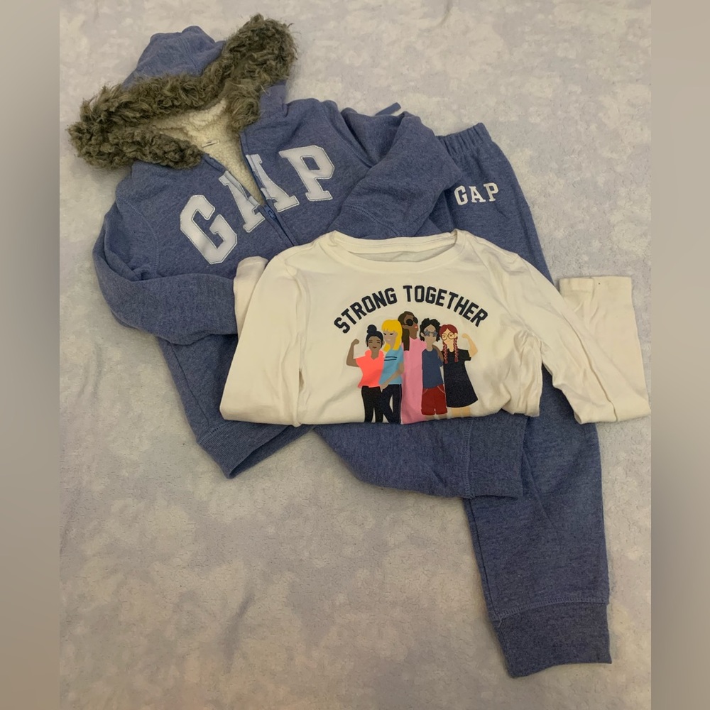 Little Girls Gap Jogging Suit